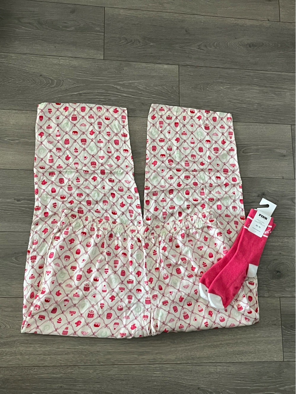 NWT Victoria's Secret Pink Heart & Cupcake Pajama Pants with Hot Pink Cozy Socks